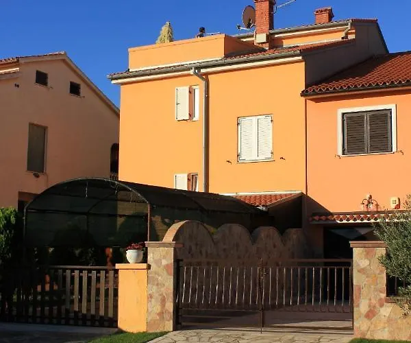 With A Parking Space Banjole, - 7242 * Pula