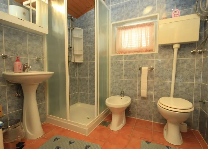 With A Parking Space Banjole, - 7242