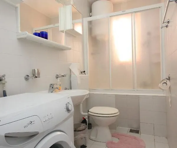 With A Parking Space Banjole, - 7242 Pula