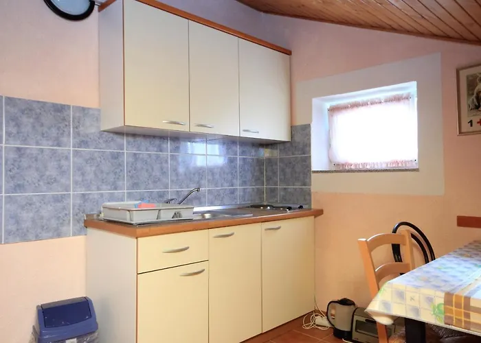 Lägenhet With A Parking Space Banjole, - 7242