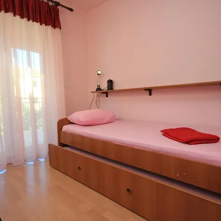 With A Parking Space Banjole, - 7242 Appartamento Pola