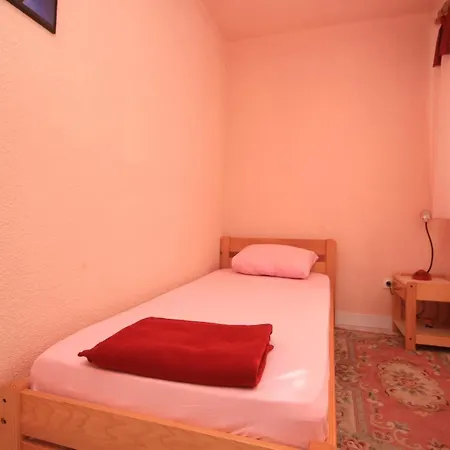 With A Parking Space Banjole, - 7242 Apartman *